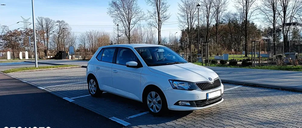 samochody osobowe Skoda Fabia cena 21900 przebieg: 242000, rok produkcji 2015 z Radzymin